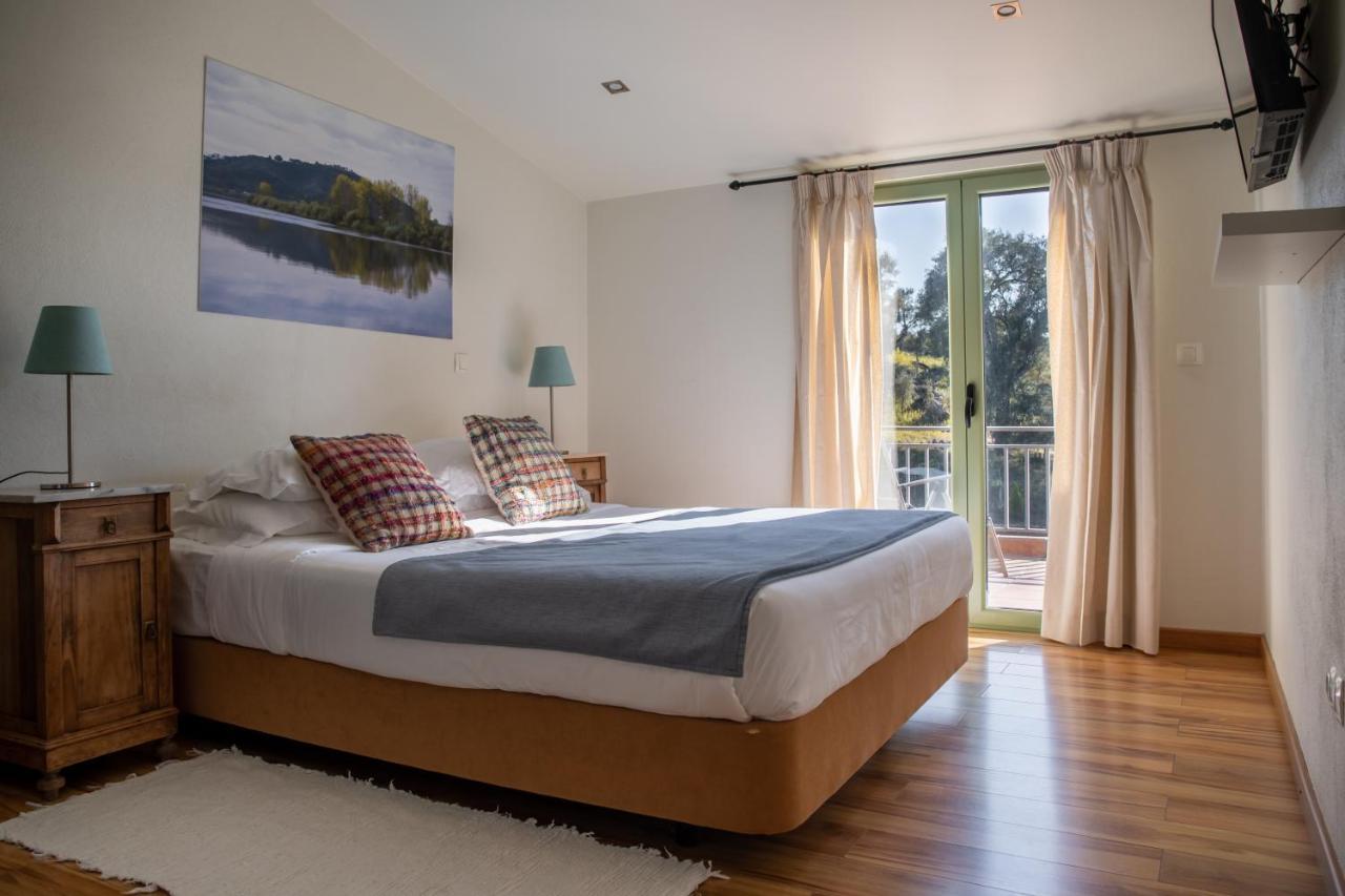 Vale De Ferreiros Guest House Abrantes Bagian luar foto