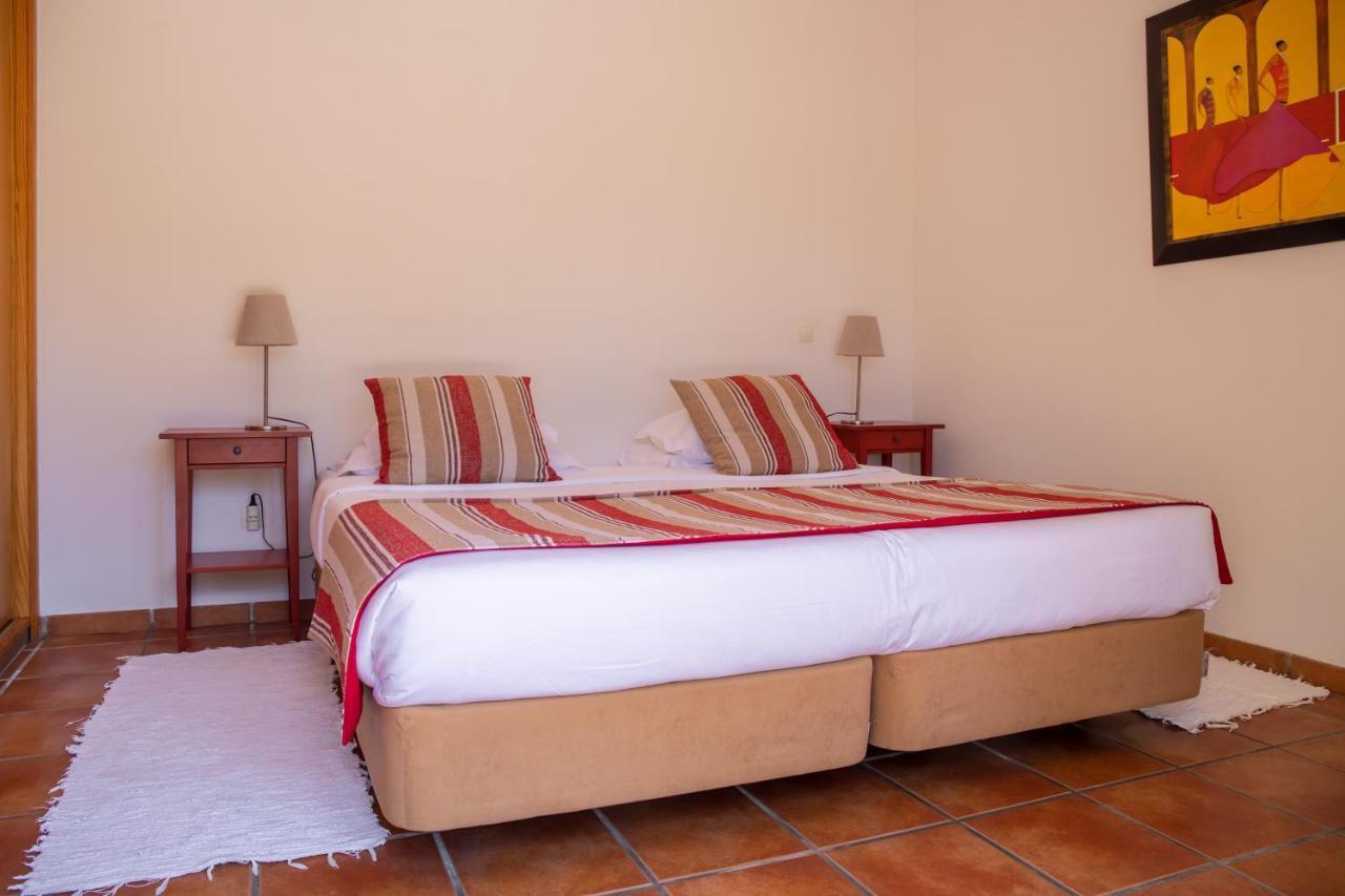 Vale De Ferreiros Guest House Abrantes Bagian luar foto