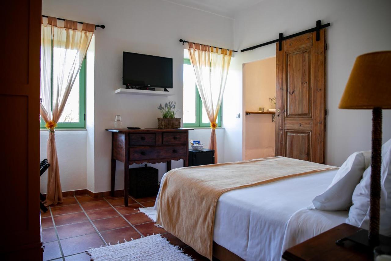 Vale De Ferreiros Guest House Abrantes Bagian luar foto